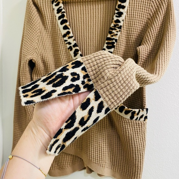 VENUS Tan Sweater with Leopard Print Trim Size Large - Picture 4 of 7